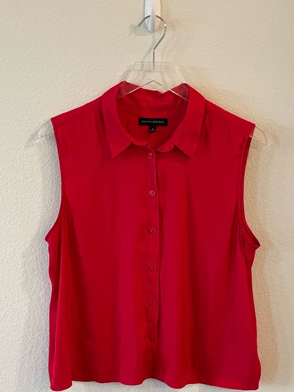 Banana Republic Red Button Up Cropped Sleeveless Blouse